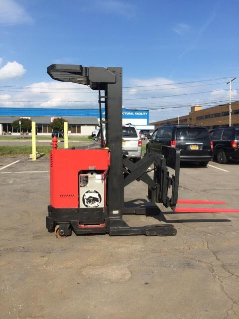 2006 RAYMOND REACH TRUCK FORKLIFT in Syracuse, NY