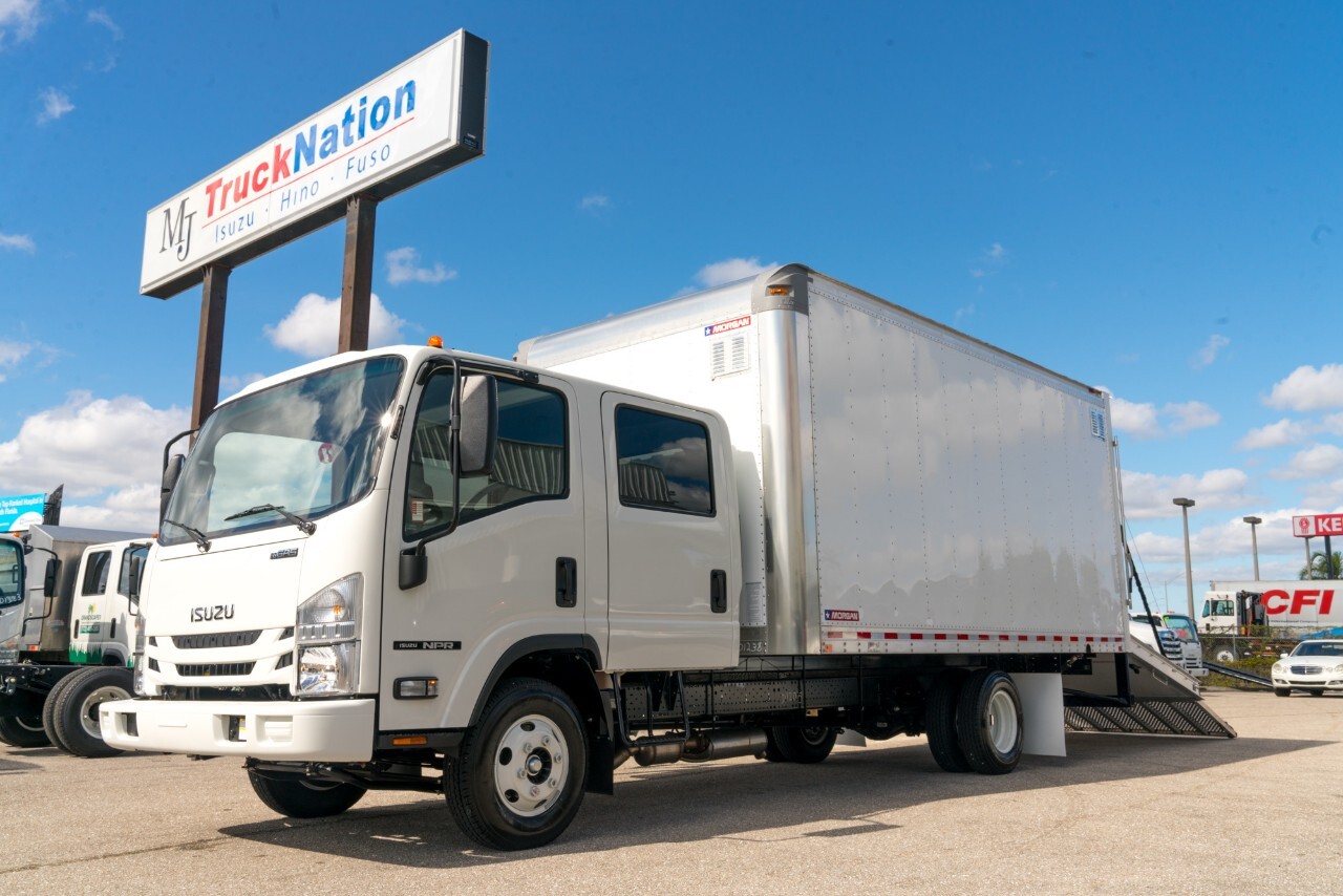 2026 ISUZU NPR GAS in Riviera Beach, FL