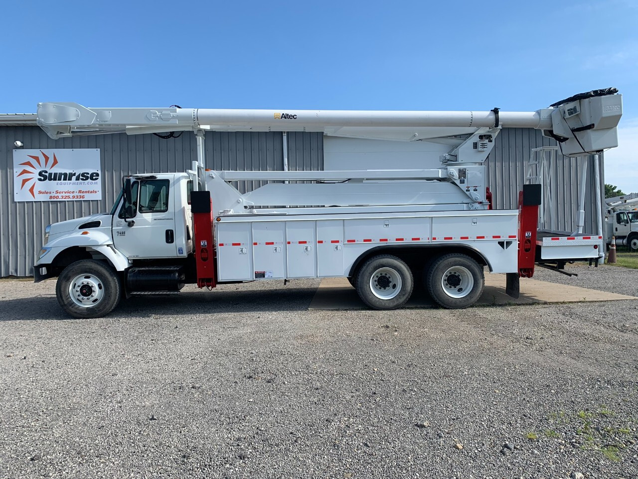 2007 INTERNATIONAL WORKSTAR 7400 in Canton, OH