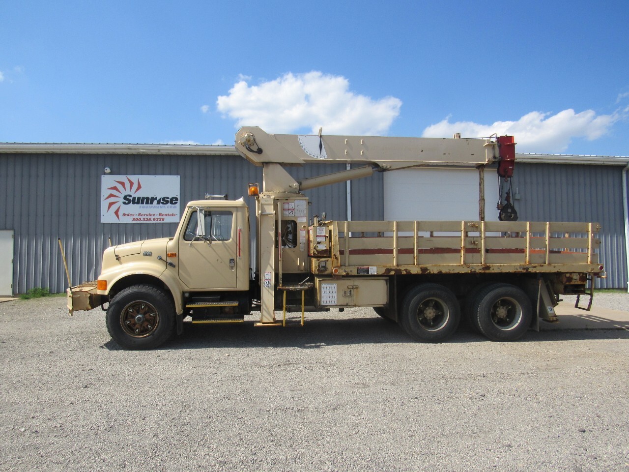 1995 INTERNATIONAL 4900 in Canton, OH