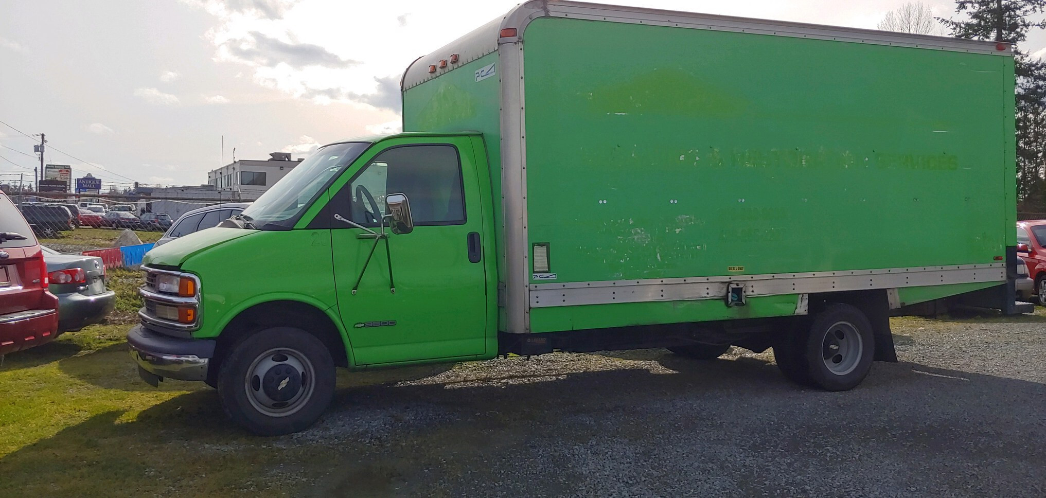 2002 CHEVROLET C3500 in Lakewood, WA