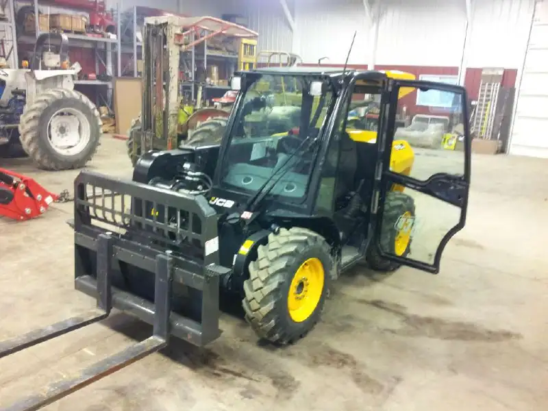 2013 JCB 515-40