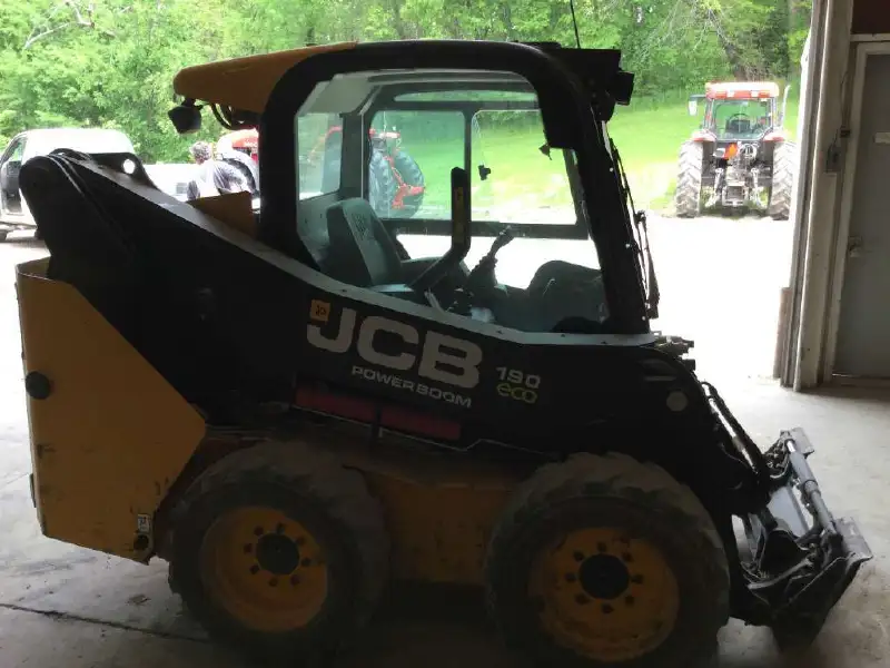 2012 JCB 190