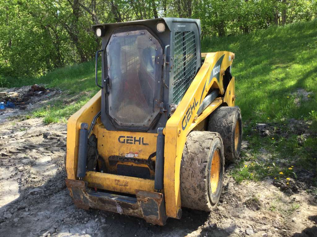 2012 Gehl V330 in Williamsburg, IA