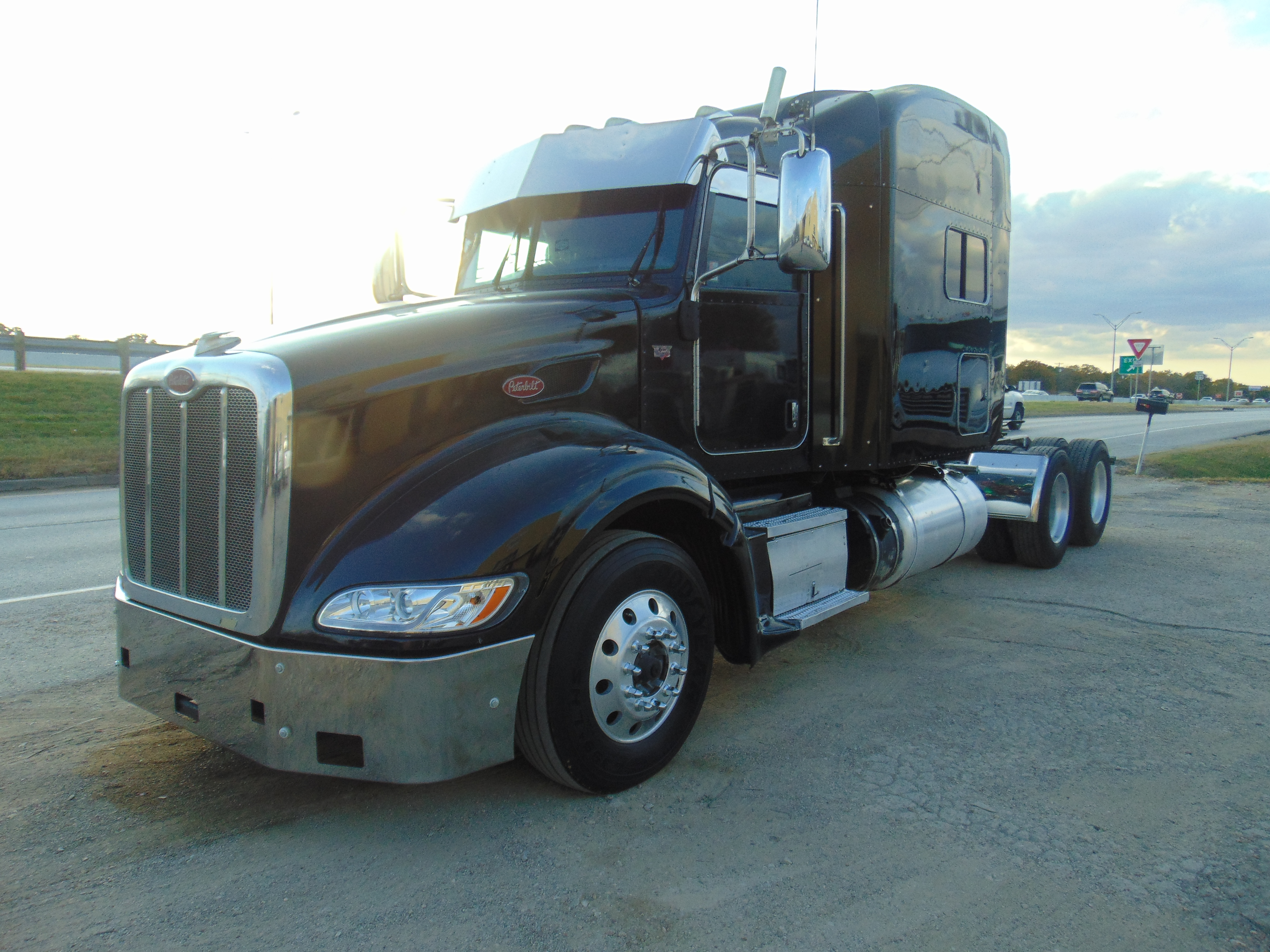 2012 PETERBILT 386 in Dallas, TX