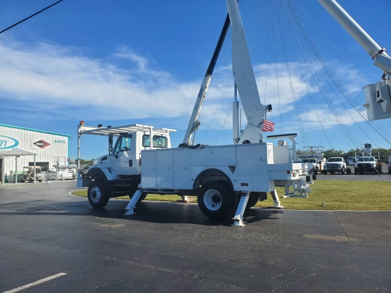 2007 INTERNATIONAL 7000