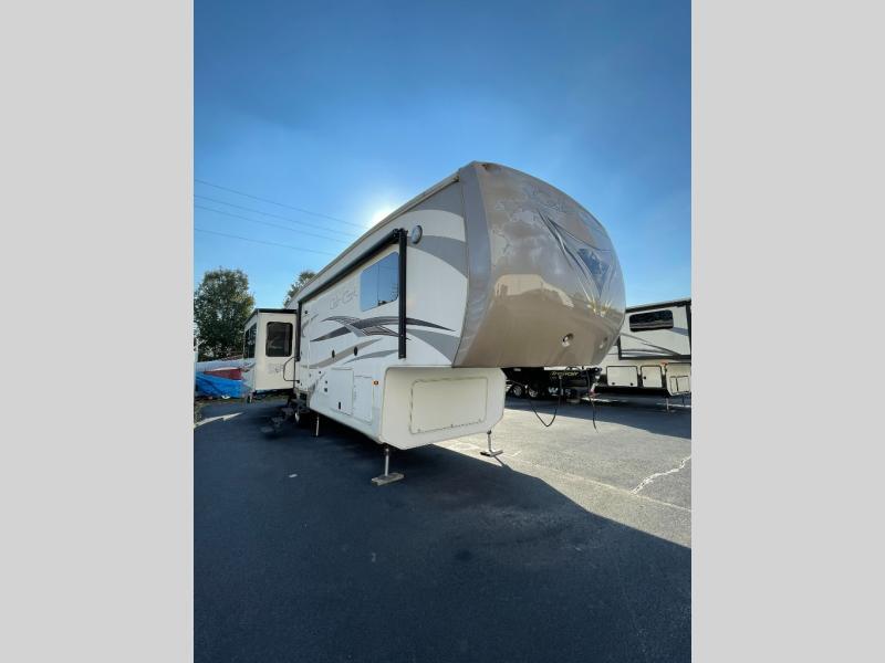 2015 Forest River CEDAR CREEK 38CK in pottstown PA