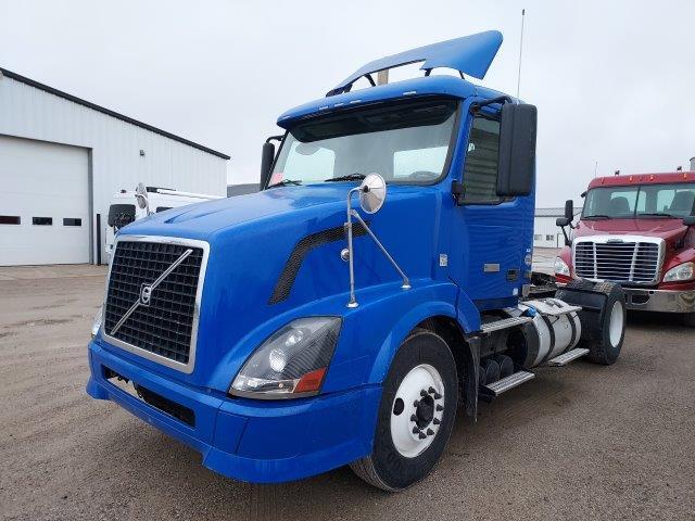 2012 VOLVO VNL in Delta, OH