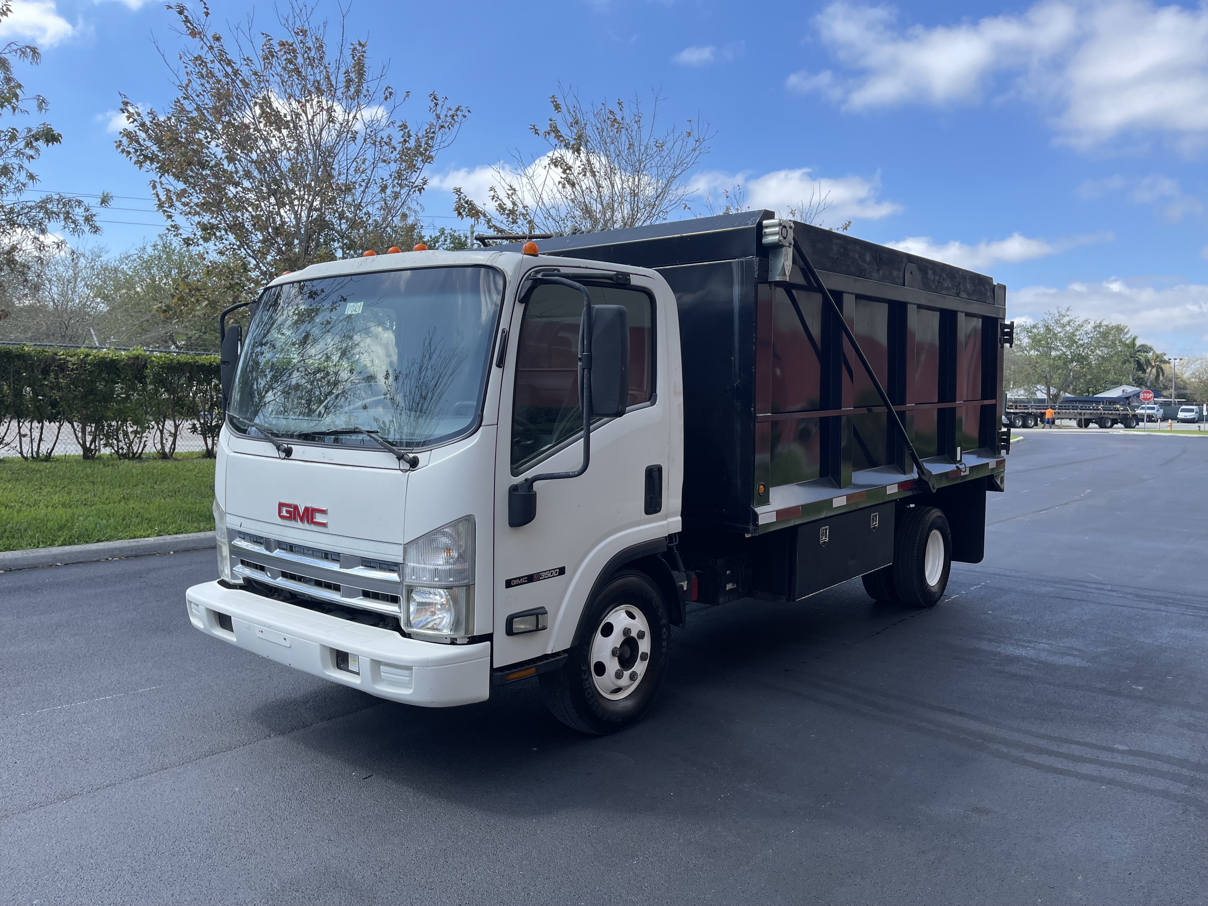 2008 GMC W3500 in Miami, FL