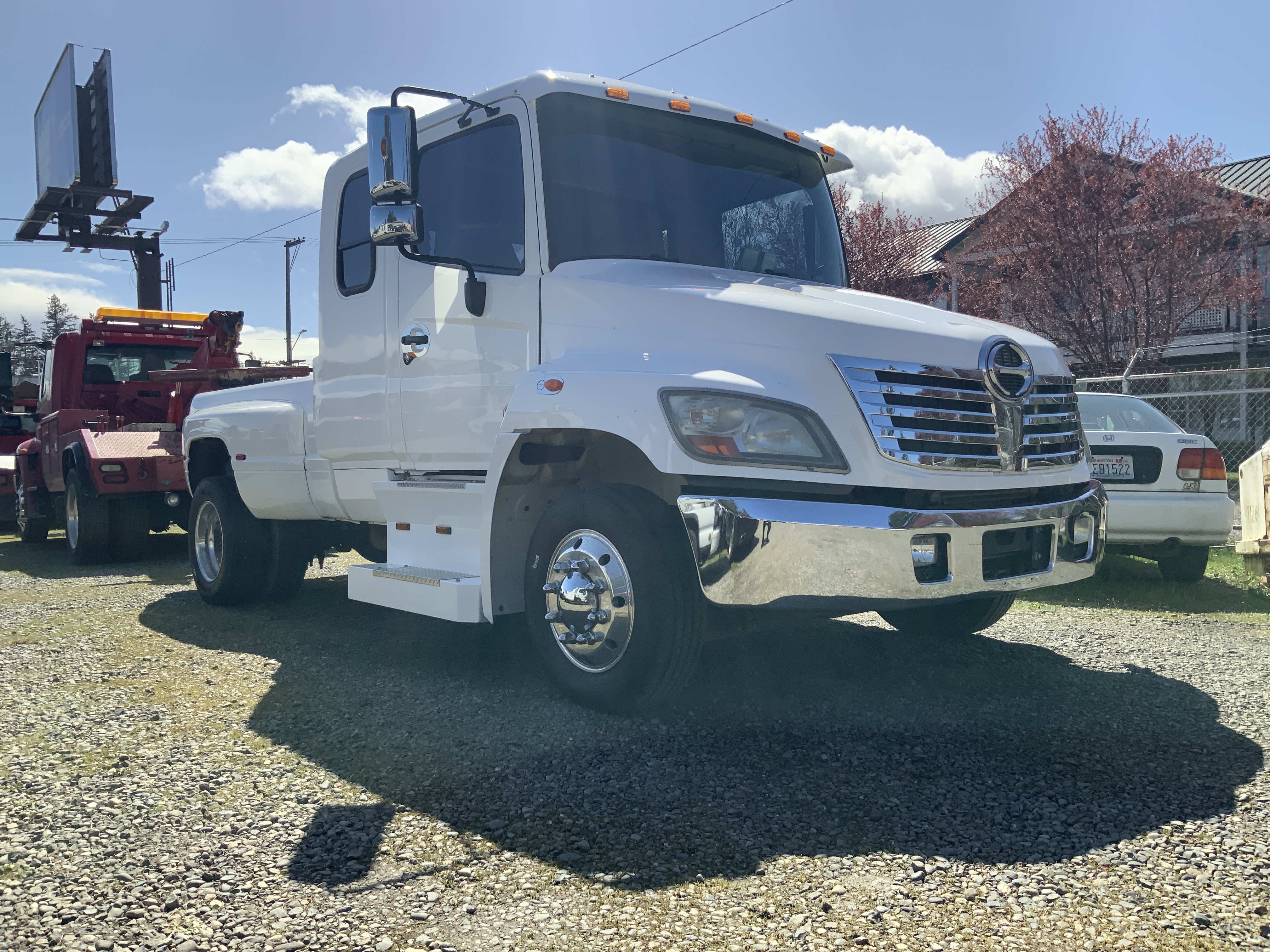 2008 HINO 258ALP in Lakewood, WA