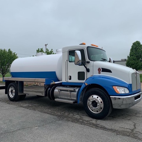 2016 KENWORTH T270 in Parsons, KS