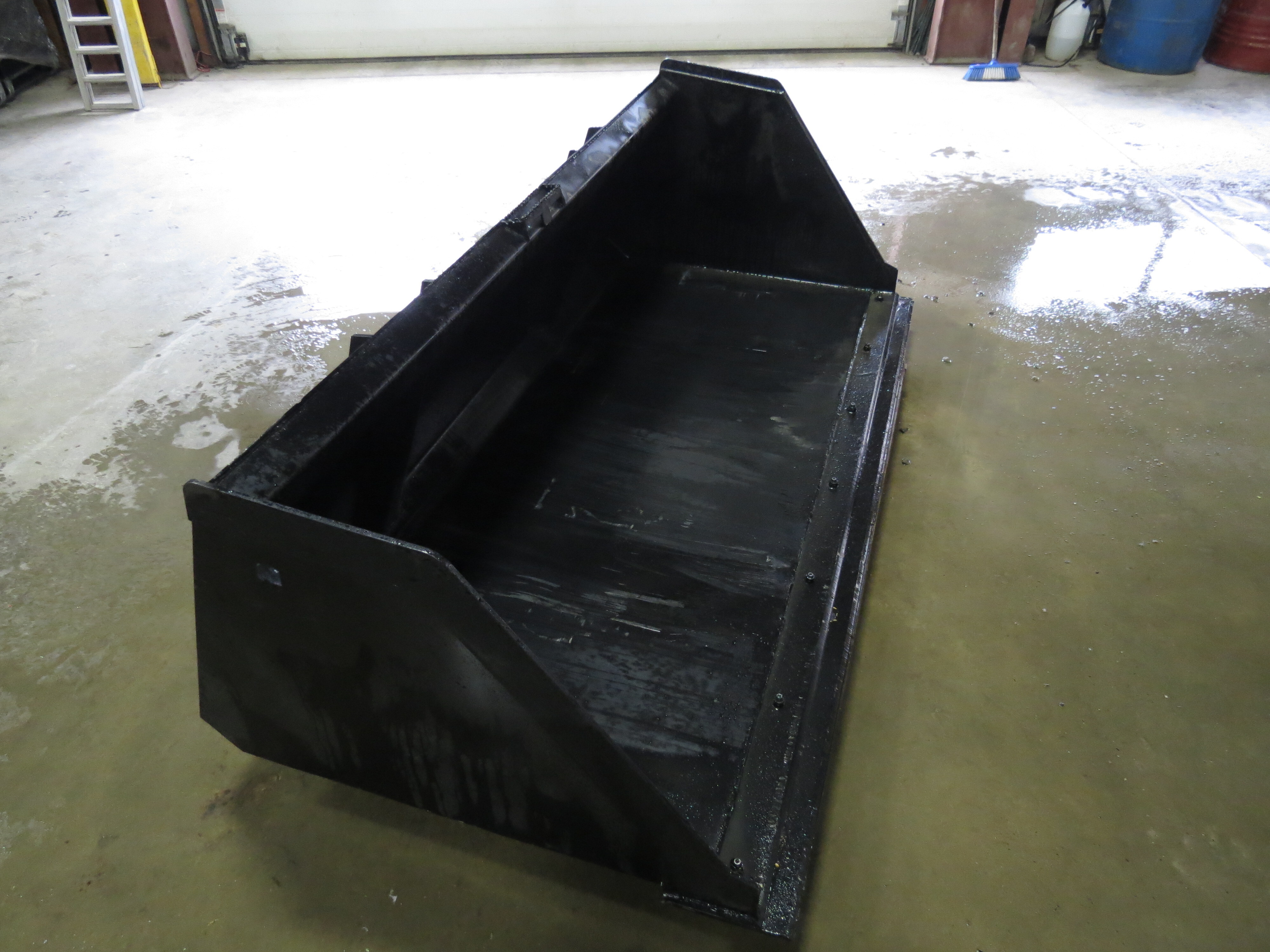 Snow / Litter / Mulch Bucket 68" Skid Steer in Sarver, PA