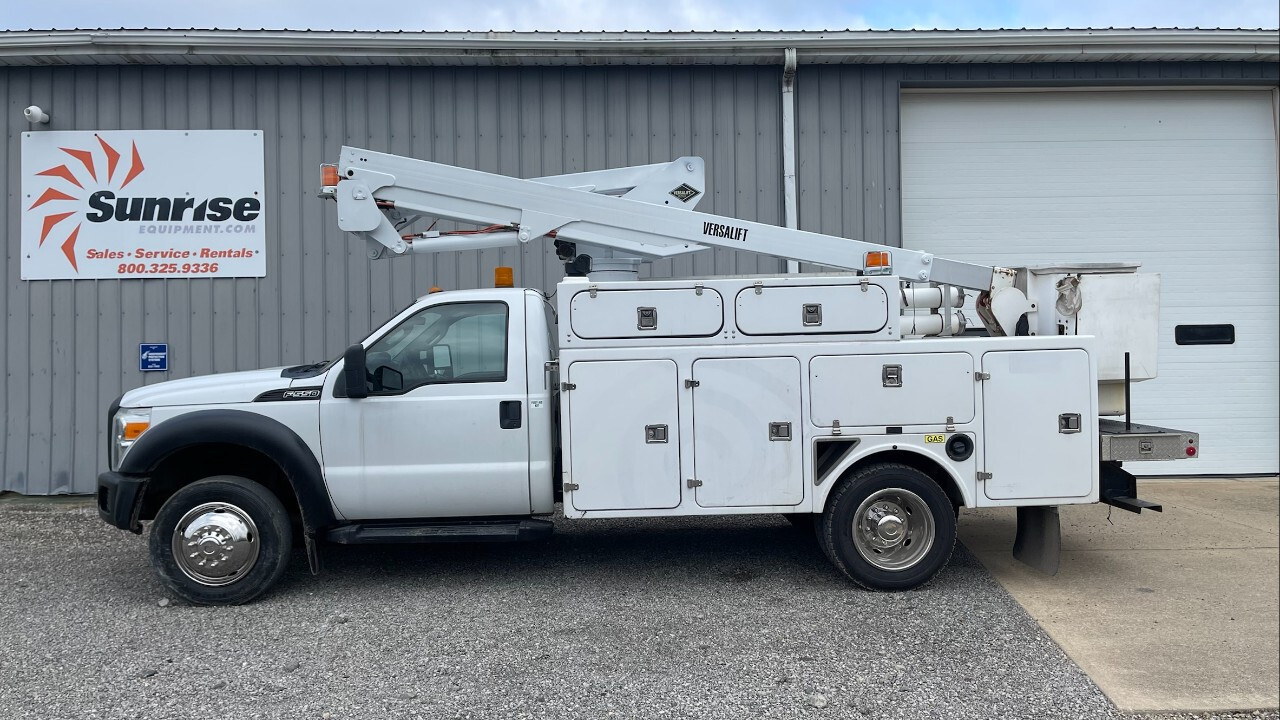 2011 FORD F550 in Canton, OH