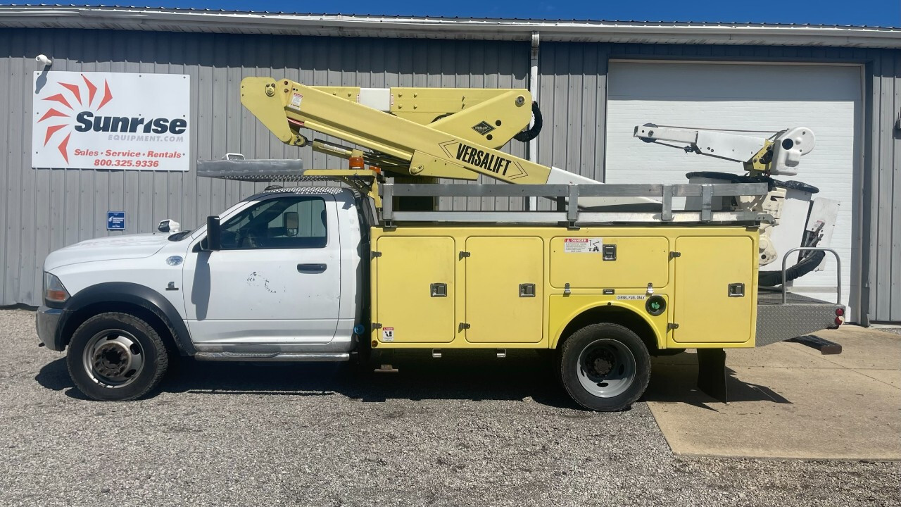 2011 VERSALIFT VST-40-I in Canton, OH