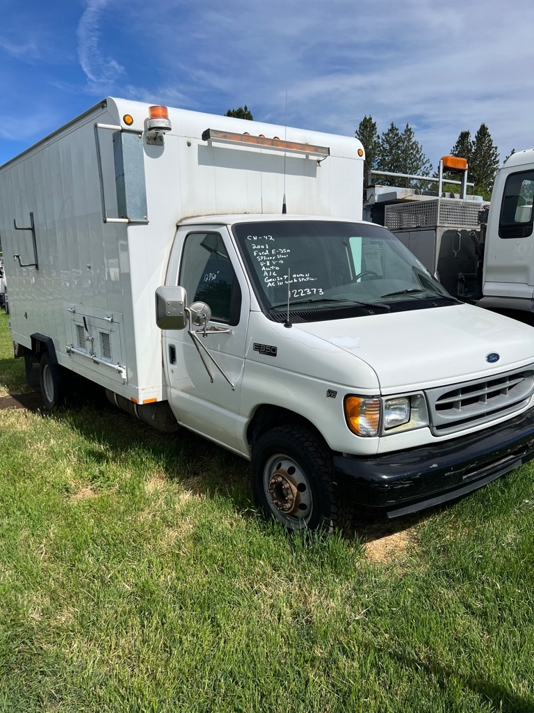 2001 FORD ECONOLINE in Yakima, WA