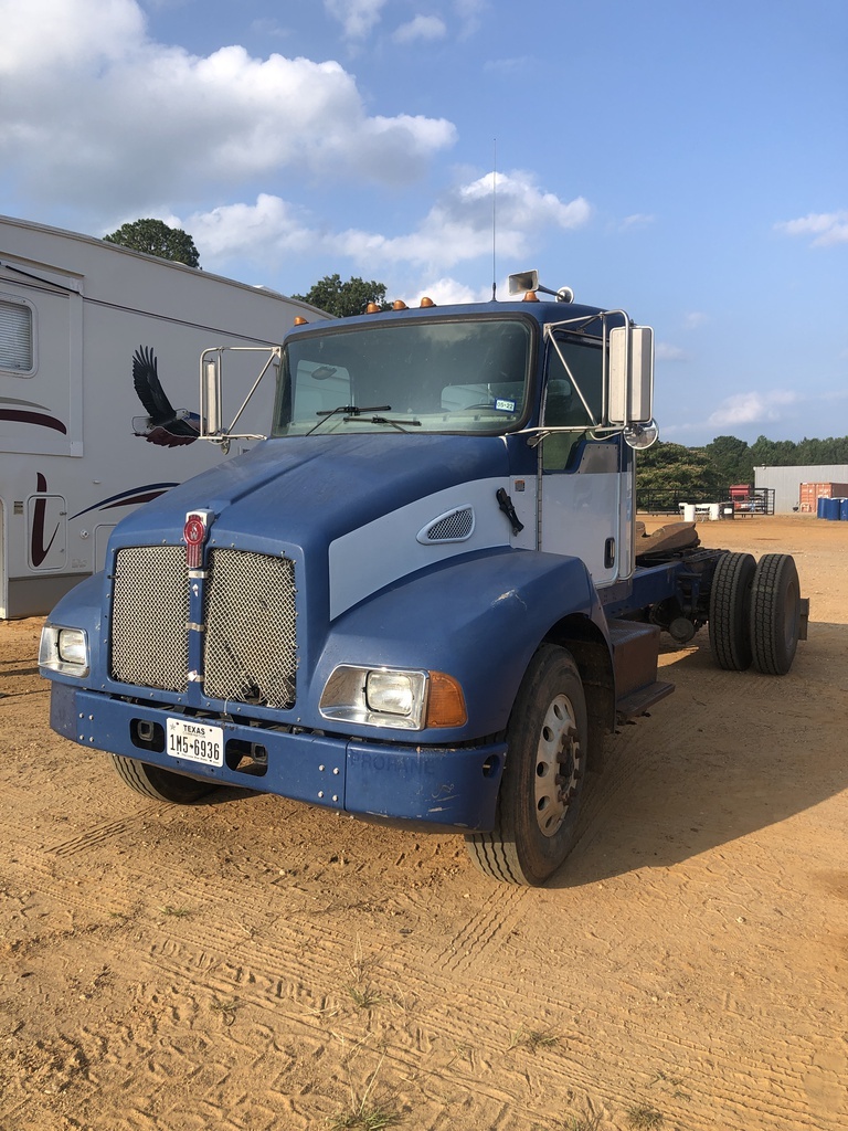 2005 KENWORTH CONSTRUCTION in East Wareham, MA