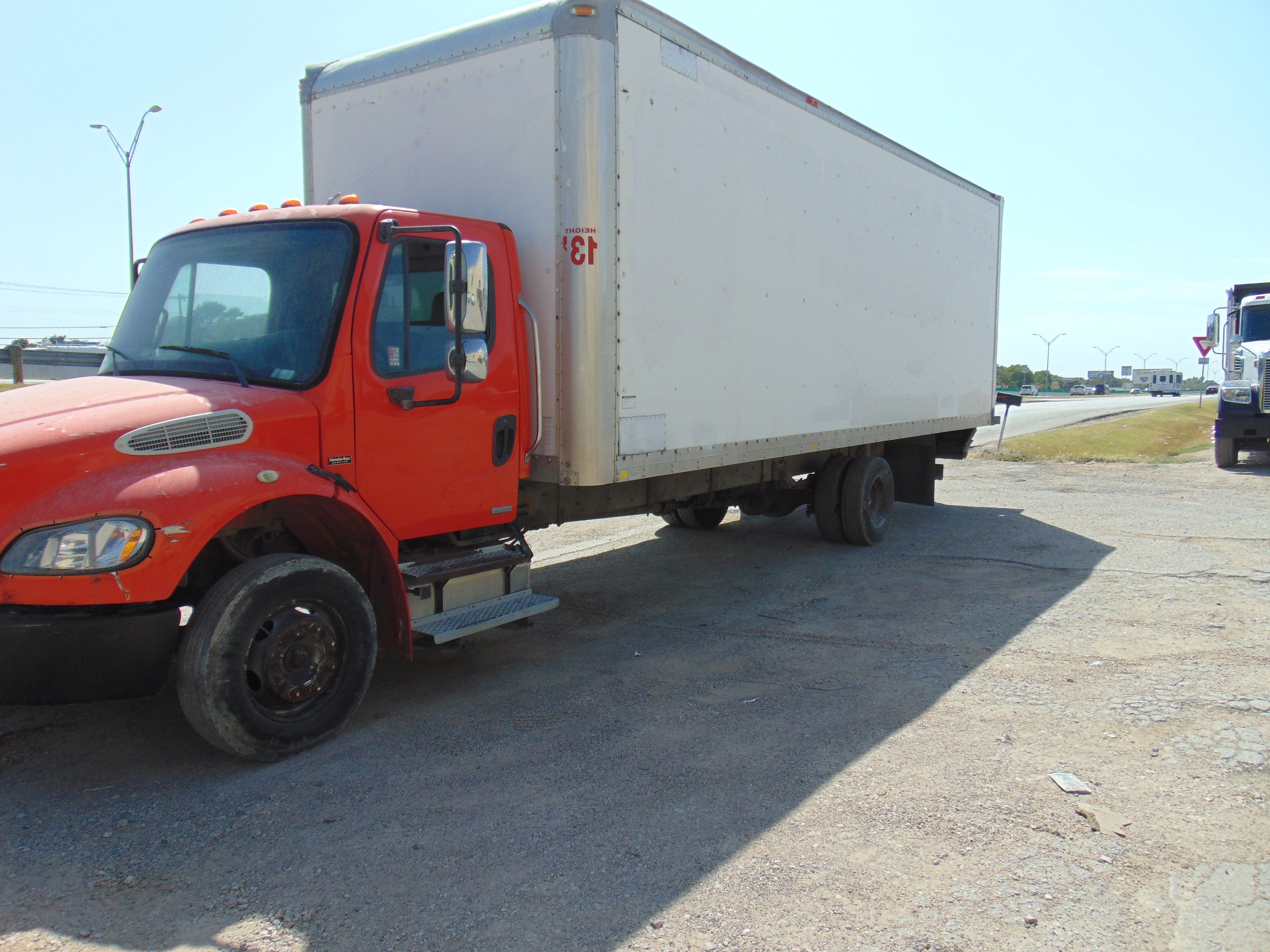 2008 FREIGHTLINER BUSINESS CLASS M2 106 in Dallas, TX