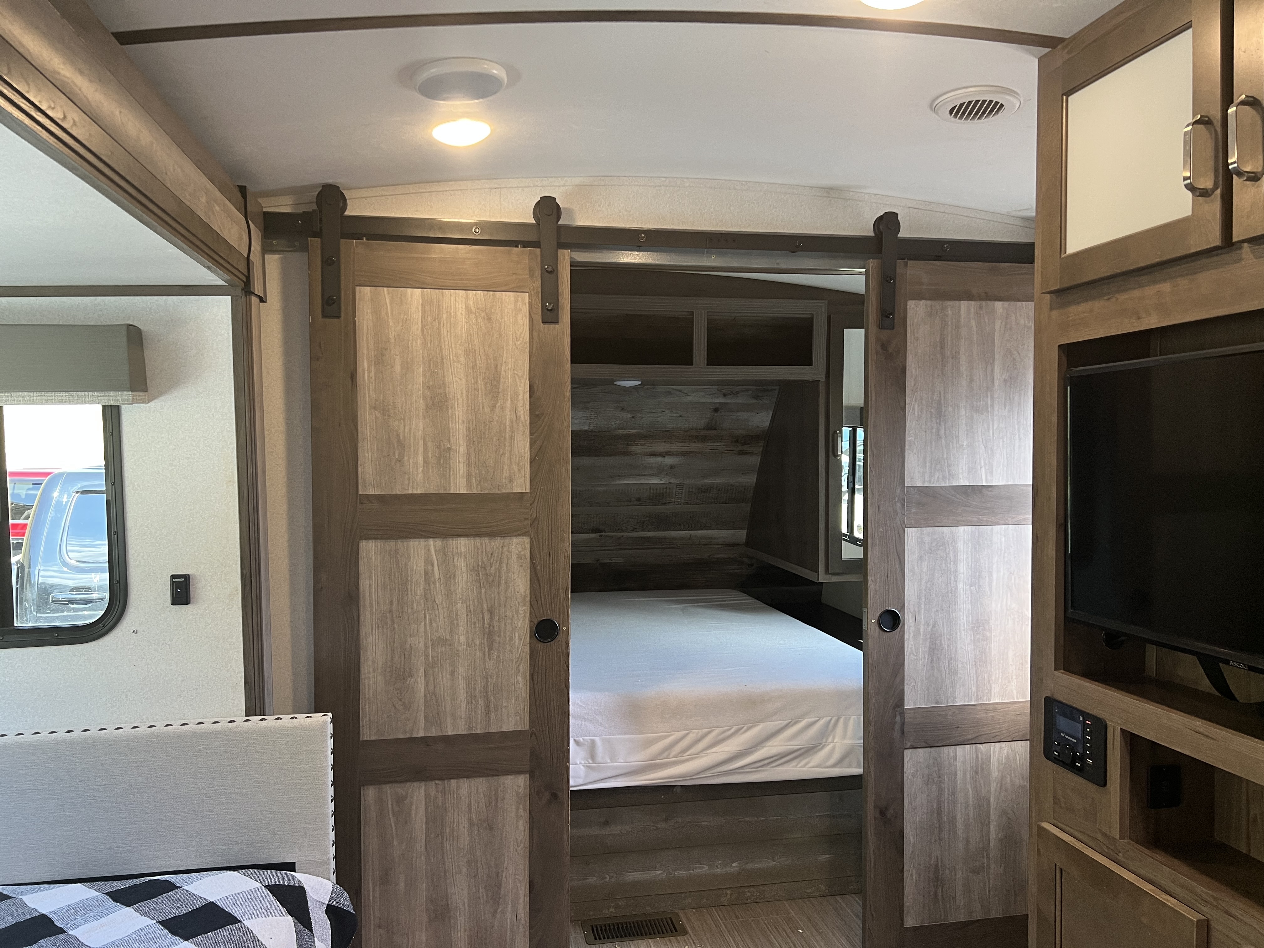 2020 Keystone PASSPORT 3400QD in bridgman MI