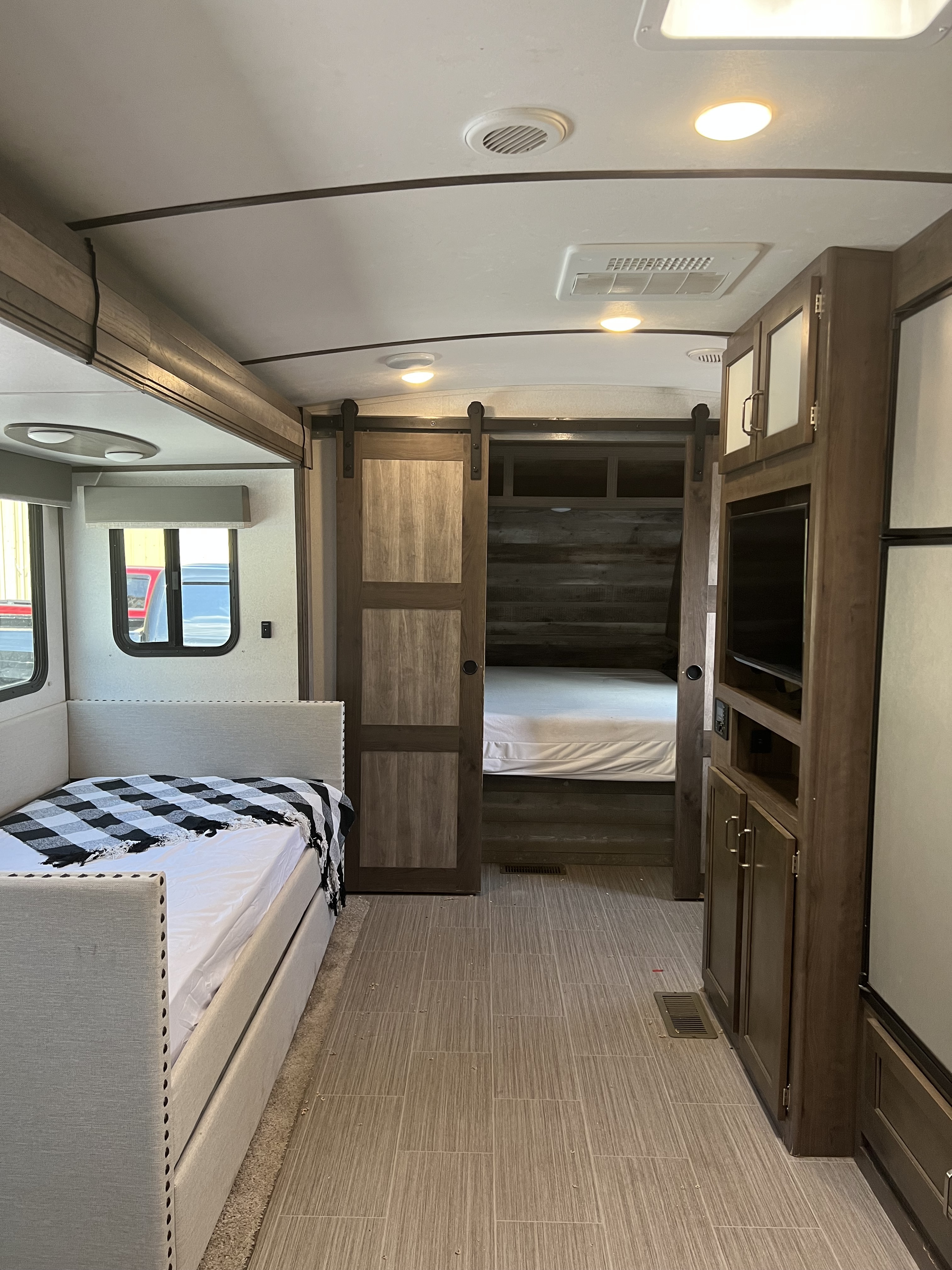 2020 Keystone PASSPORT 3400QD in bridgman MI