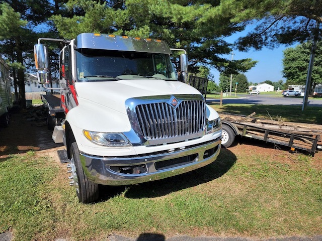 2015 INTERNATIONAL 4300 in Edinburg, VA