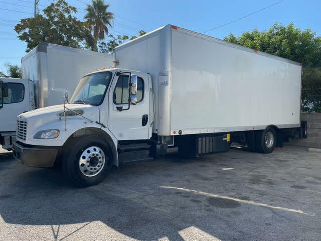 2017 FREIGHTLINER BUSINESS CLASS M2 106 in Canoga Park, CA