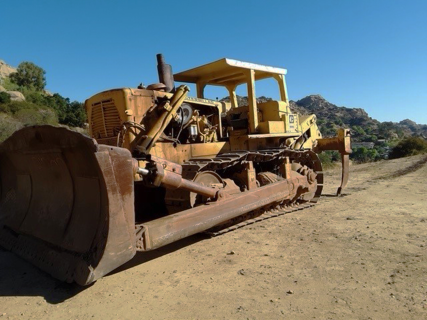 1972 CATERPILLAR D9 G in Fontana, CA