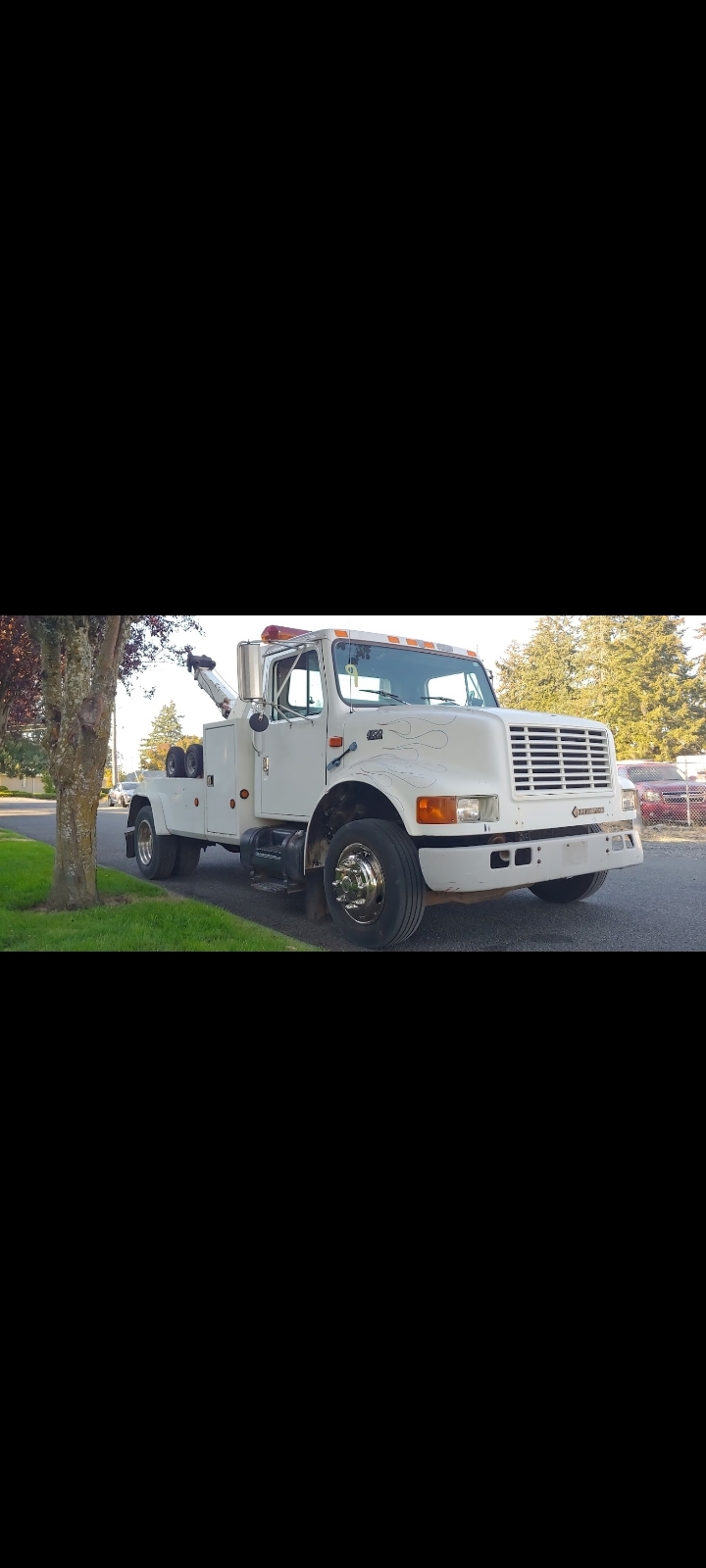 1996 INTERNATIONAL 4700 in Lakewood, WA