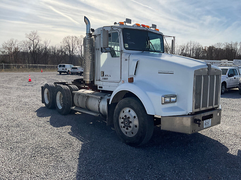 1999 KENWORTH construction in East Wareham, MA