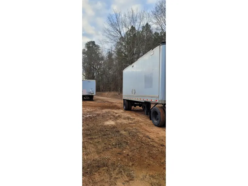 2000 STOUGHTON PUP TRAILER