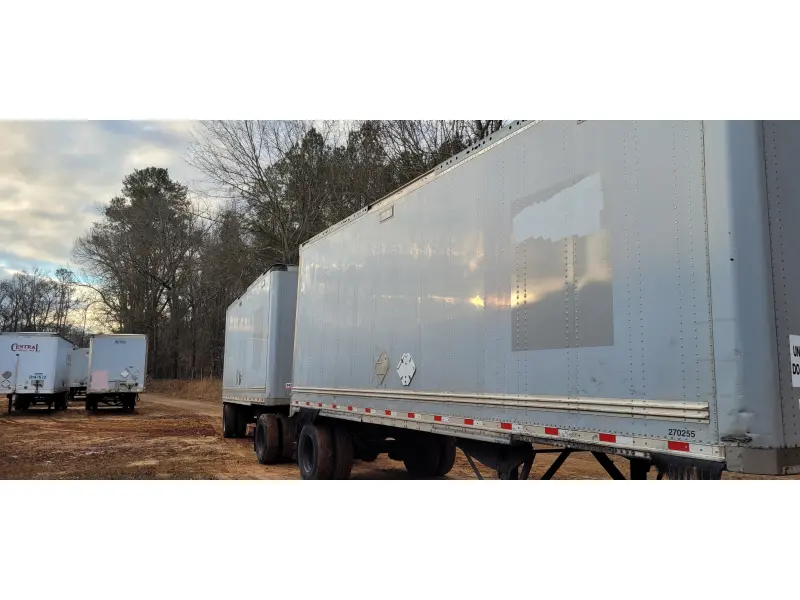 2000 STOUGHTON PUP TRAILER