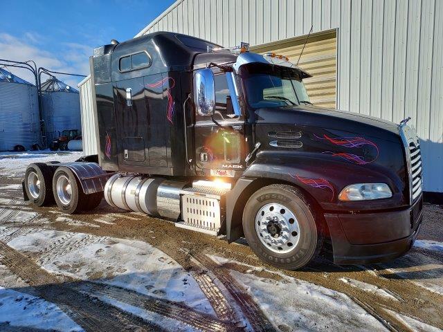 2016 MACK PINNACLE in Delta, OH