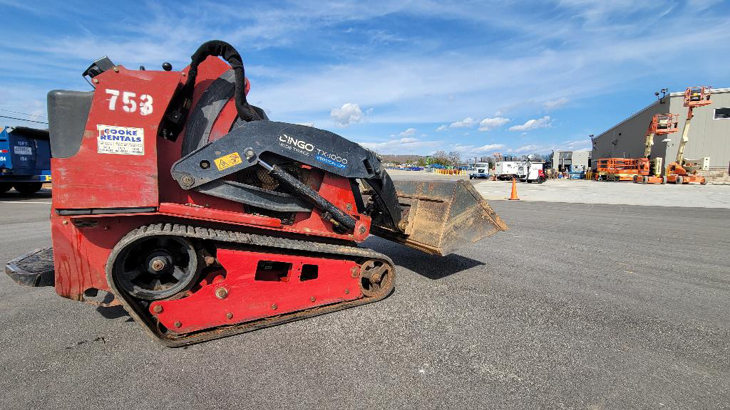 2017 Dingo Vertical Lift TX 1000 in Denver, NC