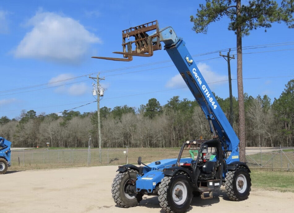 2015 GENIE GTH-844 in Antioch, TN