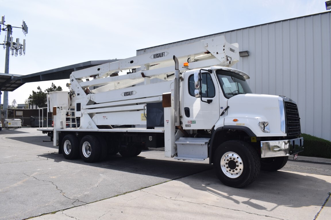 2015 VERSALIFT VST7500i-E108 in Fontana, CA