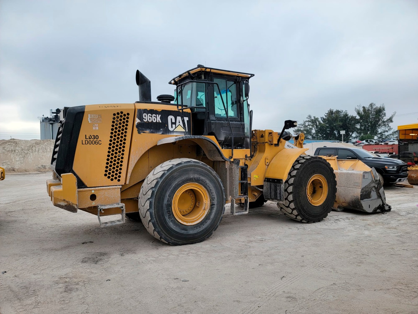 2013 CATERPILLAR 966K in Miami, FL