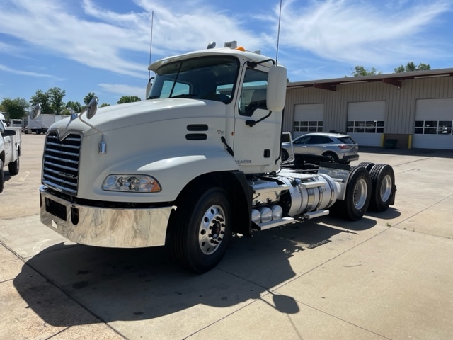 2015 MACK CXU613 in Richland, MS