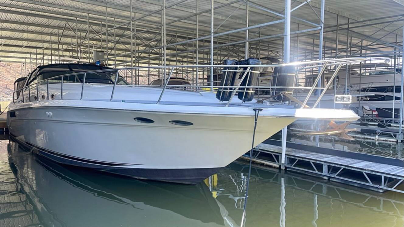 A photo of this 1997 Sea Ray 500 SUNDANCER
