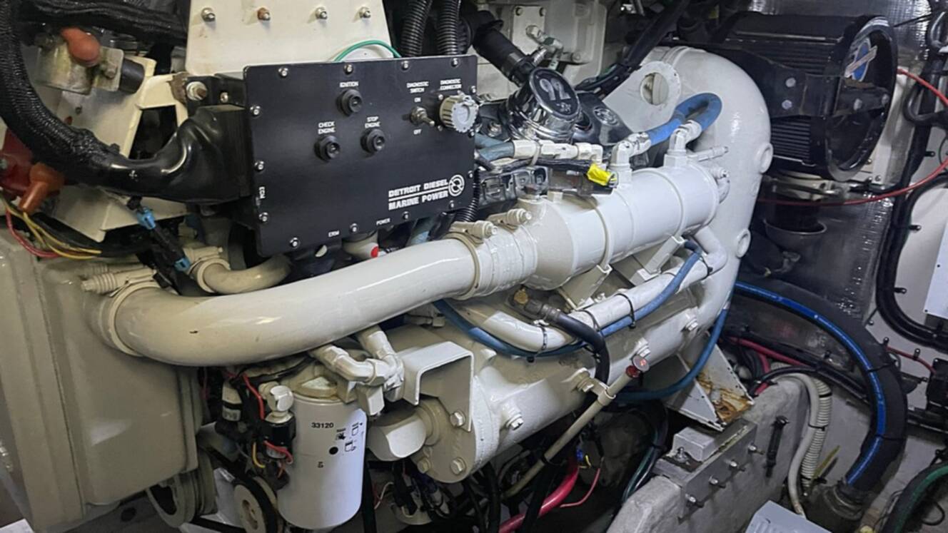 A photo of this 1997 Sea Ray 500 SUNDANCER