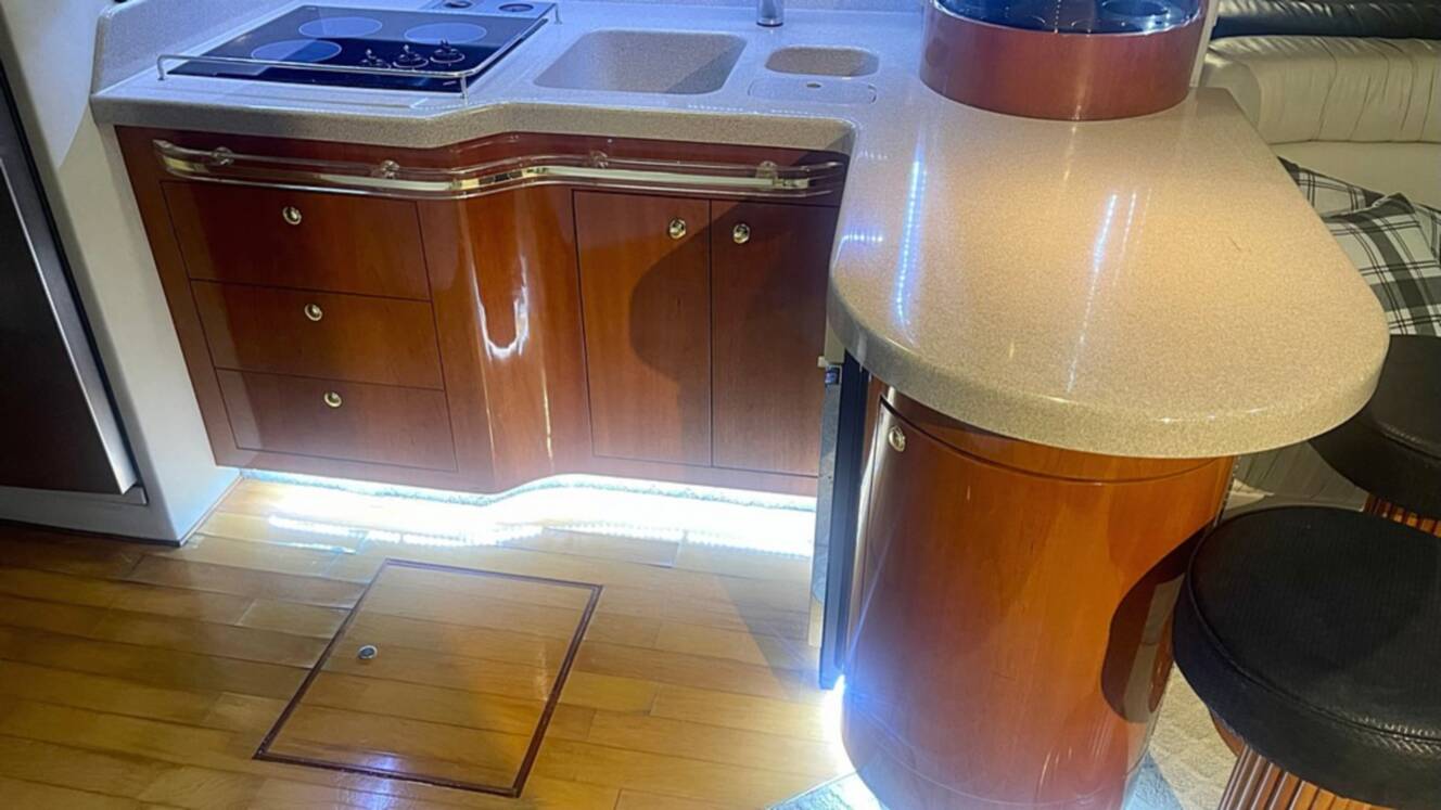 A photo of this 1997 Sea Ray 500 SUNDANCER