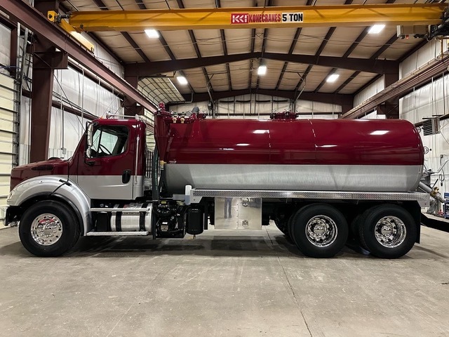 2014 FREIGHTLINER BUSINESS CLASS M2 112 in Parsons, KS