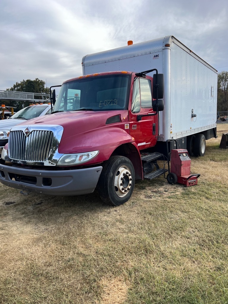 2007 INTERNATIONAL 4300 in Yakima, WA