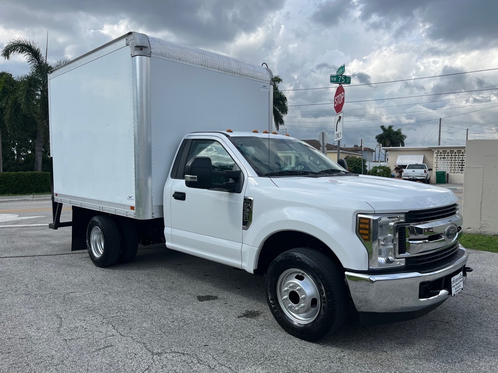 Used 2018 Ford F350 10 Ft Box Truck For Sale in Miami, FL