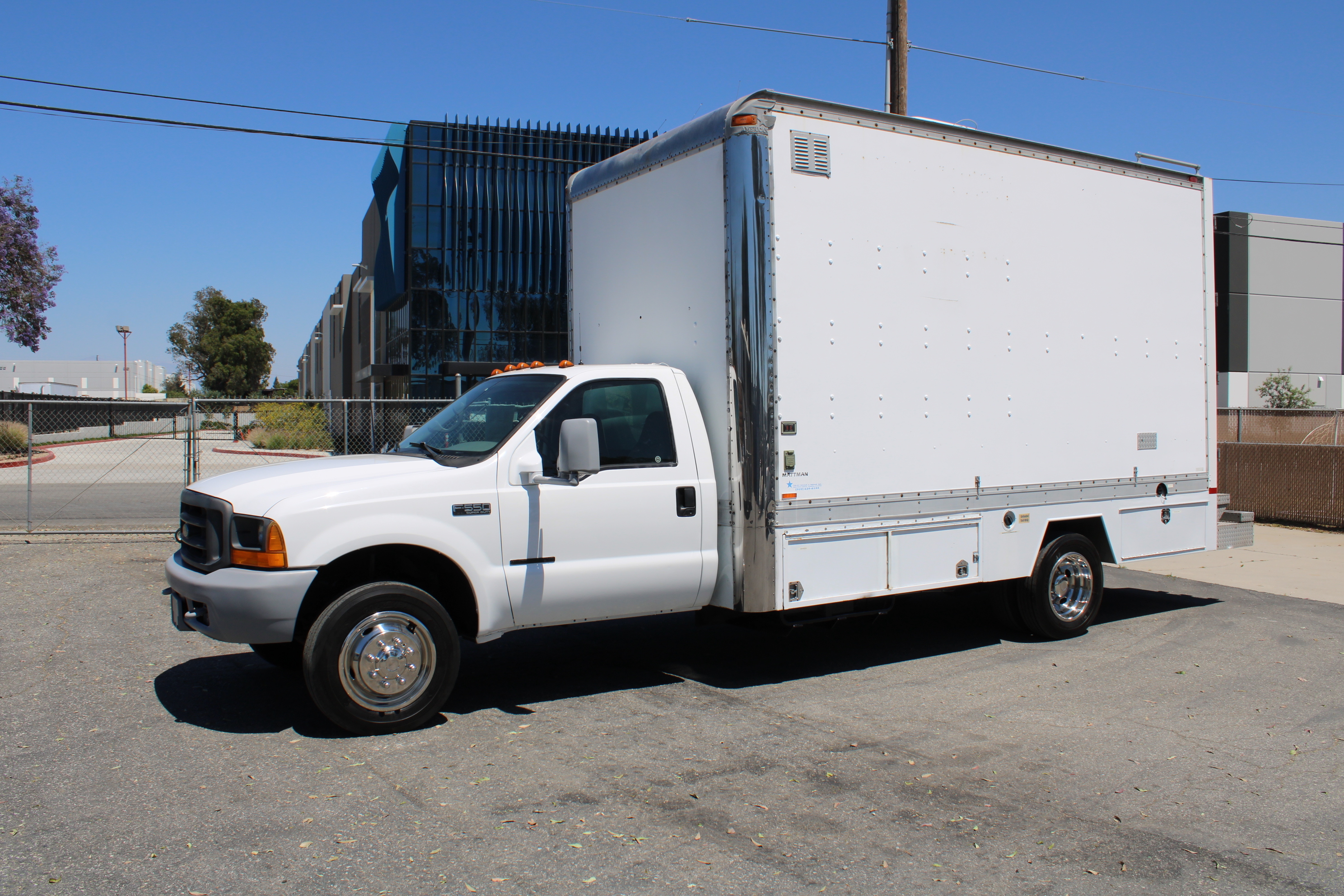 2000 FORD F-550 XL 16 Ft FRP High Cube Box Van Truck in Fontana, CA