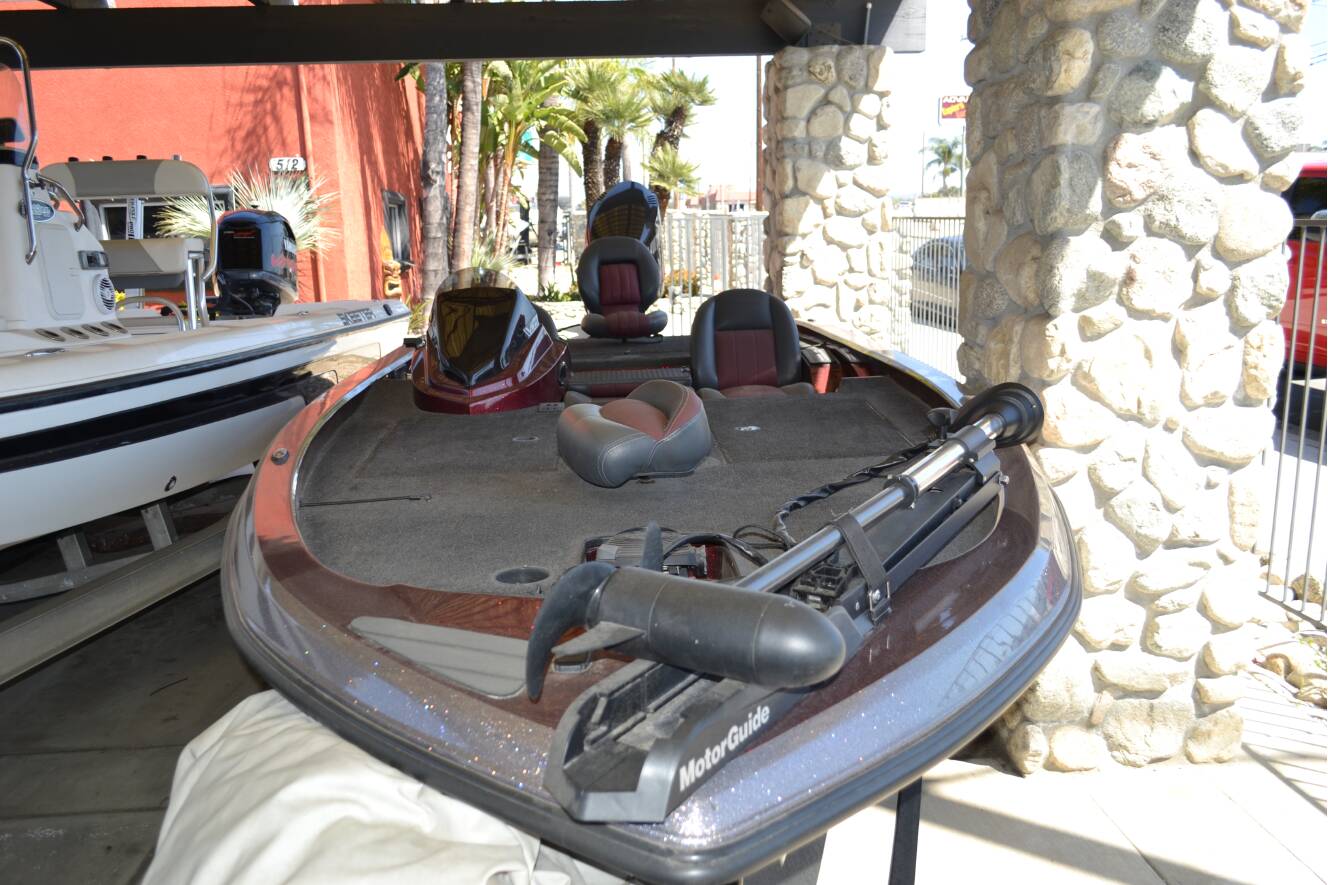 A photo of this 2016 Stratos 186 VLO