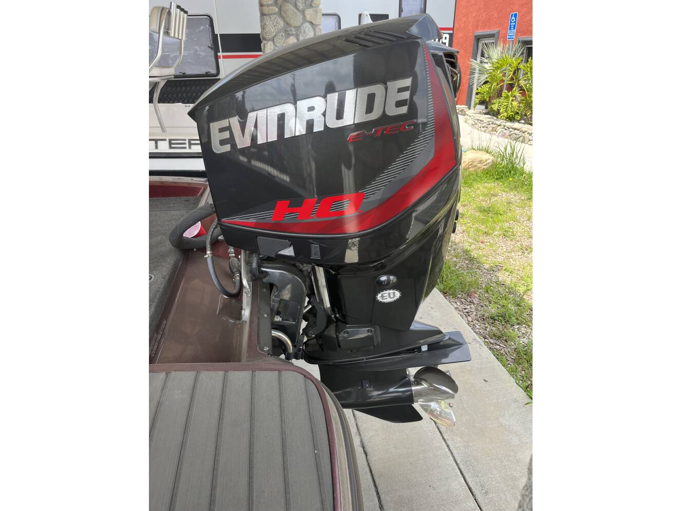 A photo of this 2016 Stratos 186 VLO
