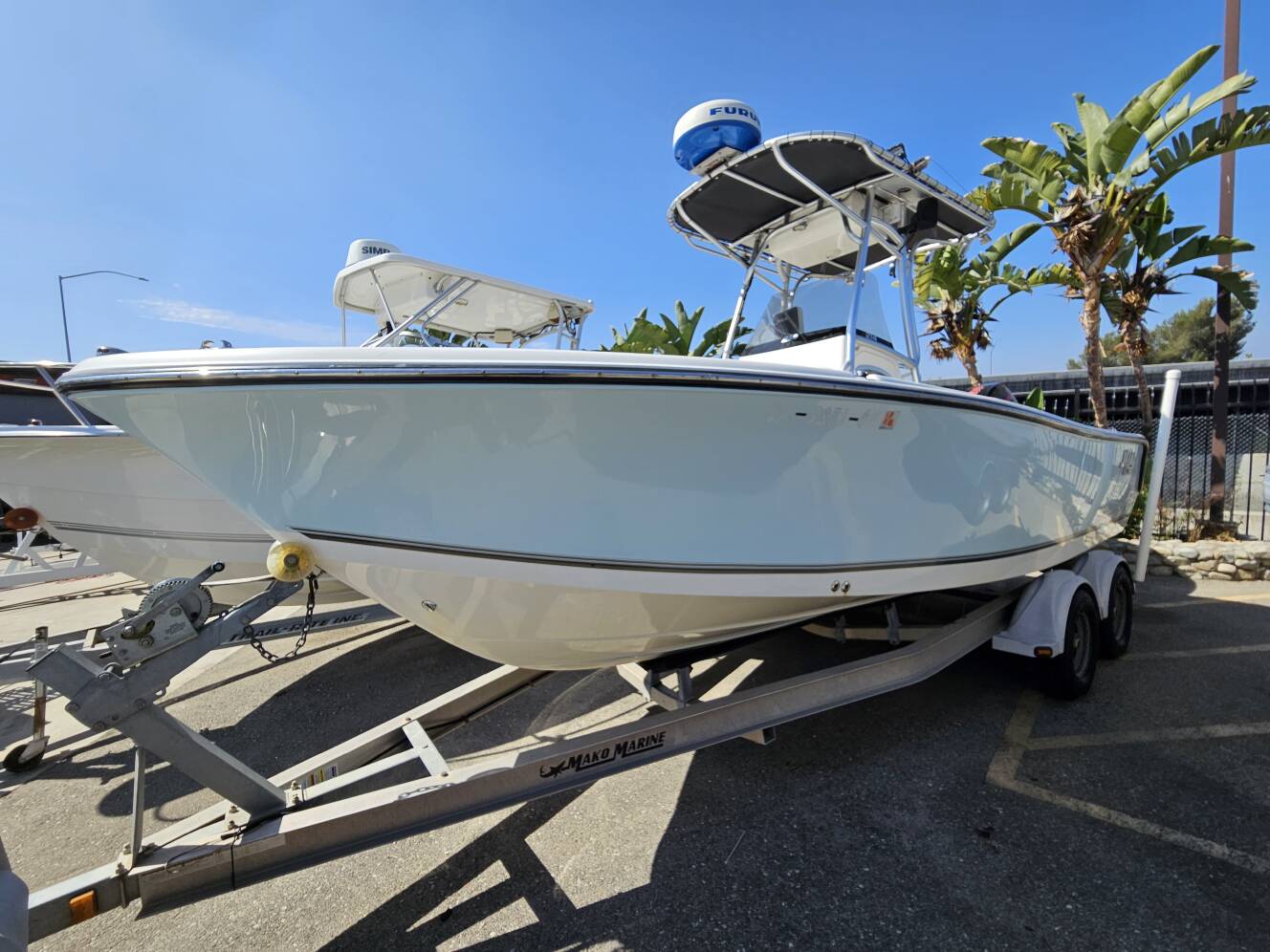 A photo of this 2019 Mako 214