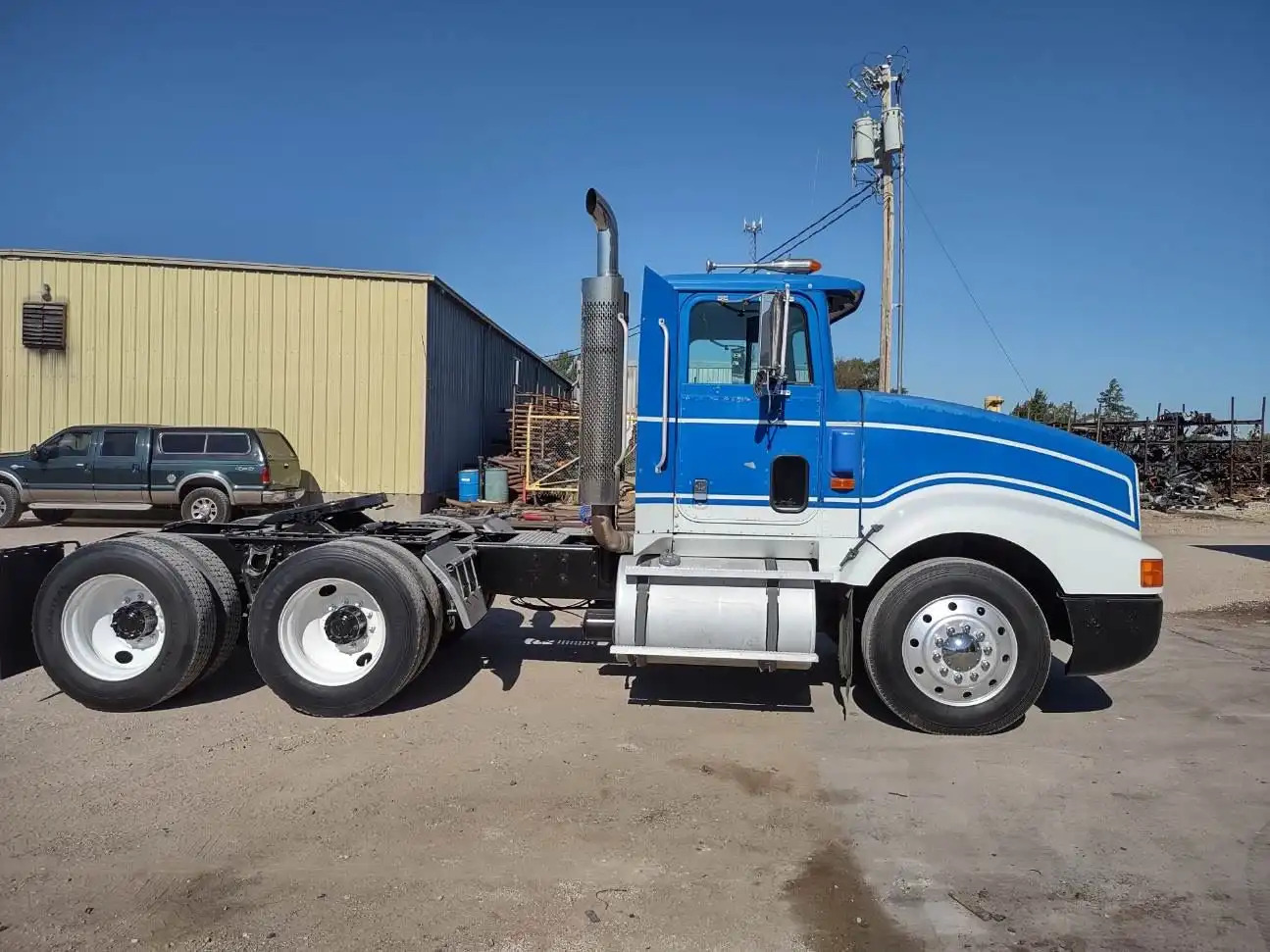 1991 INTERNATIONAL 9400 in Pratt, KS