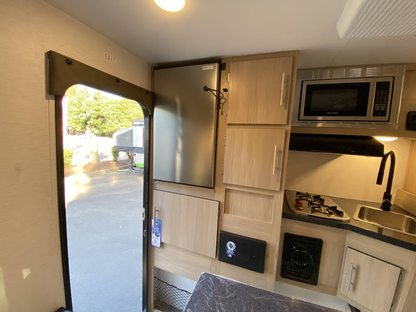 A photo of this 2025 Travel Lite UP COUNTRY 650U