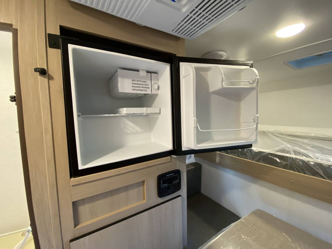 A photo of this 2025 Travel Lite UP COUNTRY 550U-XS
