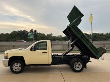 Pickup Trucks with the Largest Payload Capacity image